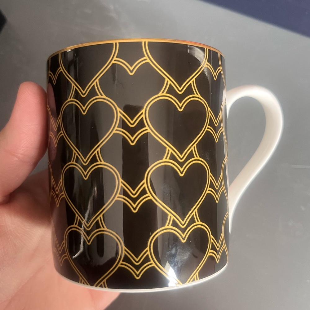 Halcyon Days Red Hearts Trellis Mugs